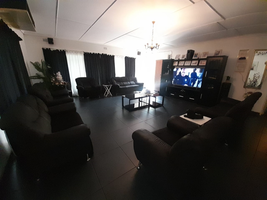 3 Bedroom Property for Sale in Protea Park North West